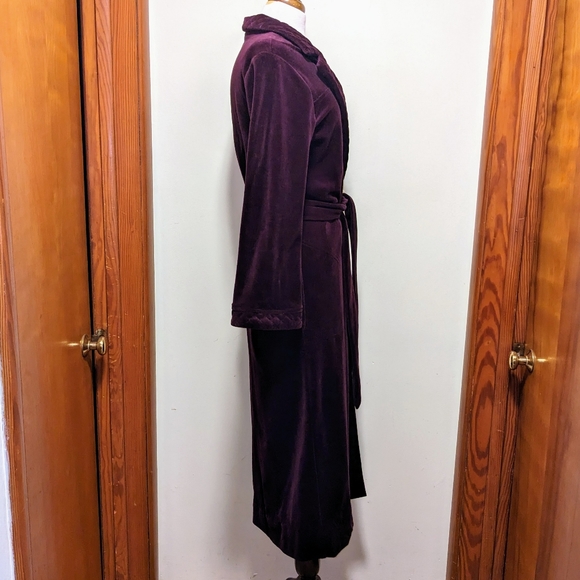 Diamond Tea Vintage Burgundy Red Velvet Velour Long Robe - Picture 3 of 9